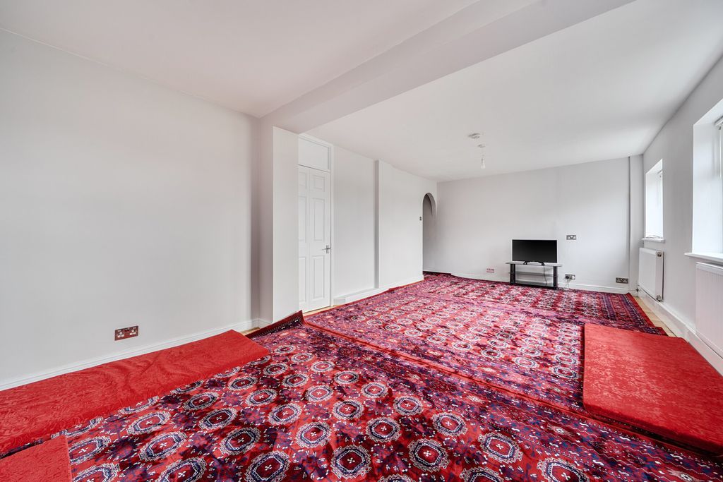 Property photo 2 of 22 1423534-13-69B805...