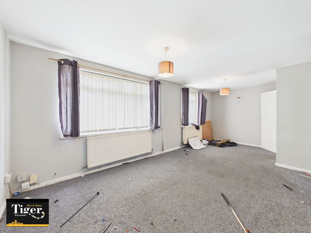 Property photo 3 of 17 Cam03440G0-Pr0604-Still002