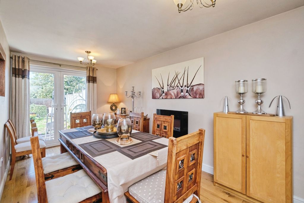 Property photo 3 of 25 Pbox-Img.Jpg