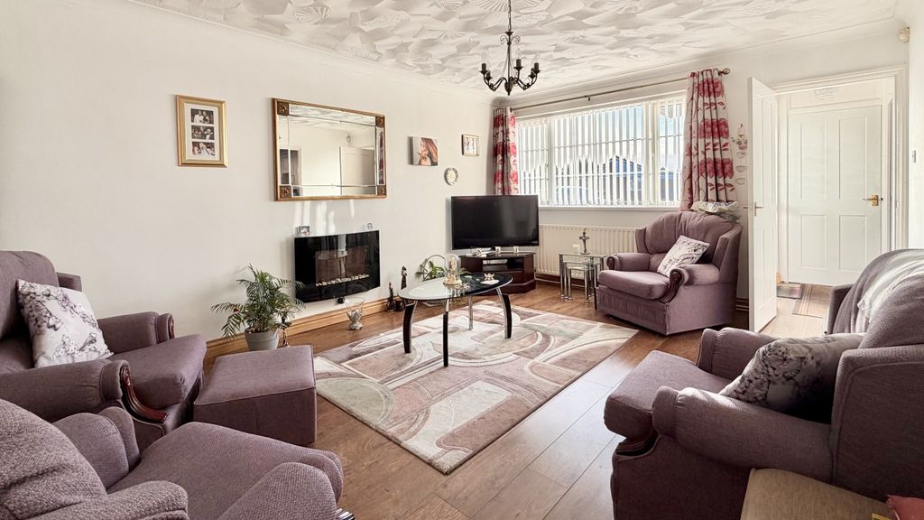 Property photo 2 of 22 6