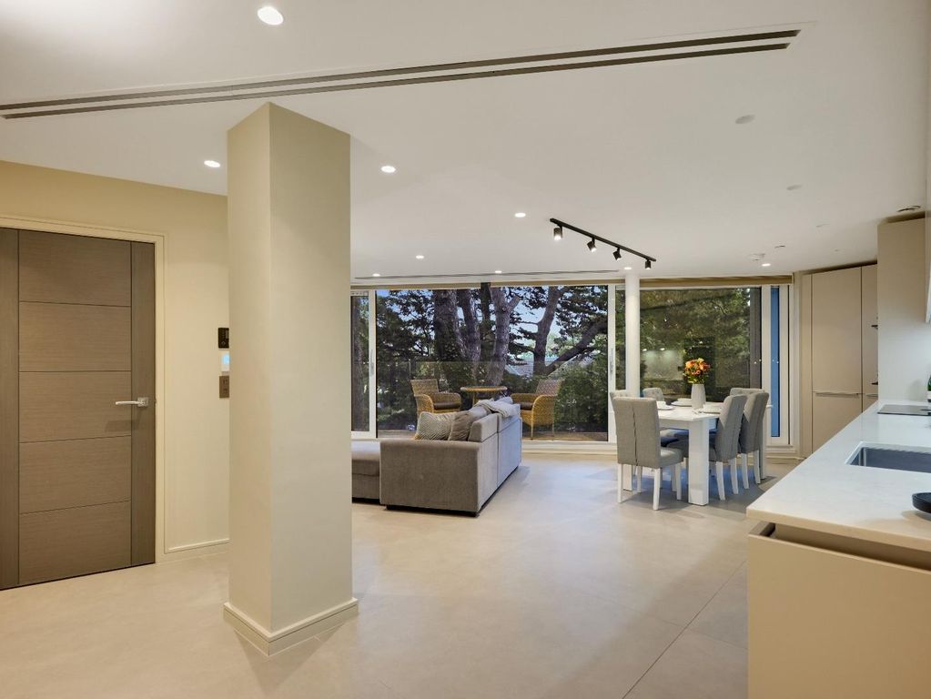 Property photo 3 of 11 P1592201.Jpg