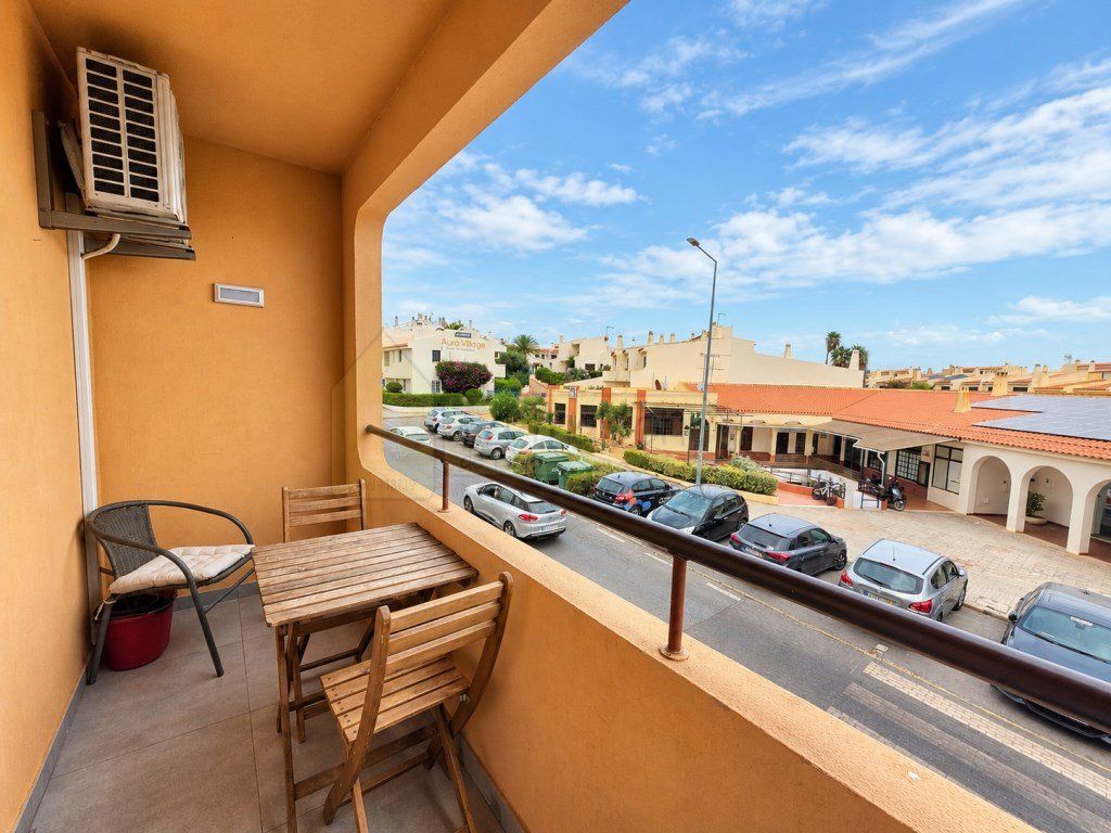 Property photo 1 of 12 Charming Studio Near The Center Of Albufeira