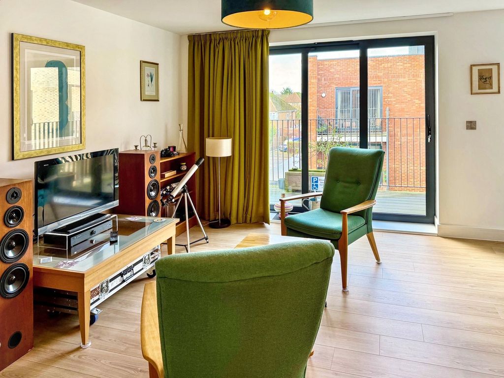 Property photo 3 of 18