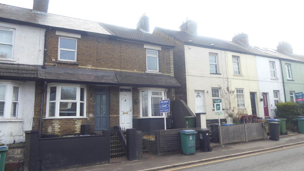 Property photo 1 of 10 Pinner Road 38.Jpg