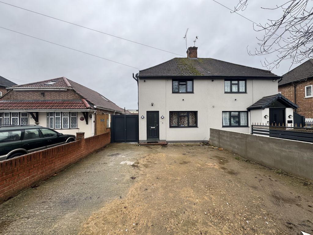 Property photo 1 of 7 3 Bed To Rent