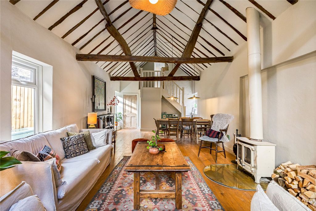 Property photo 2 of 18 Picture No. 29