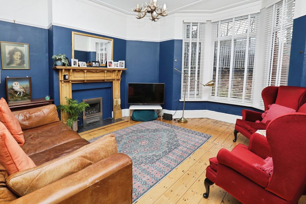 Property photo 2 of 15