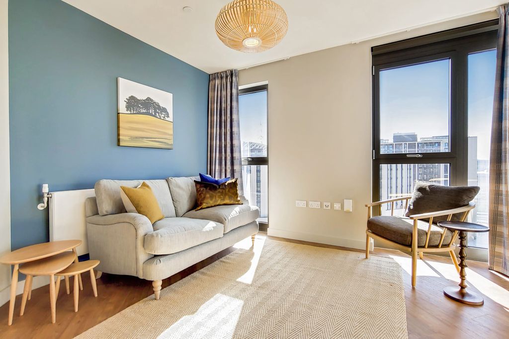 Property photo 2 of 12 Cfc056Df9A773A1A221d375c4Fc9