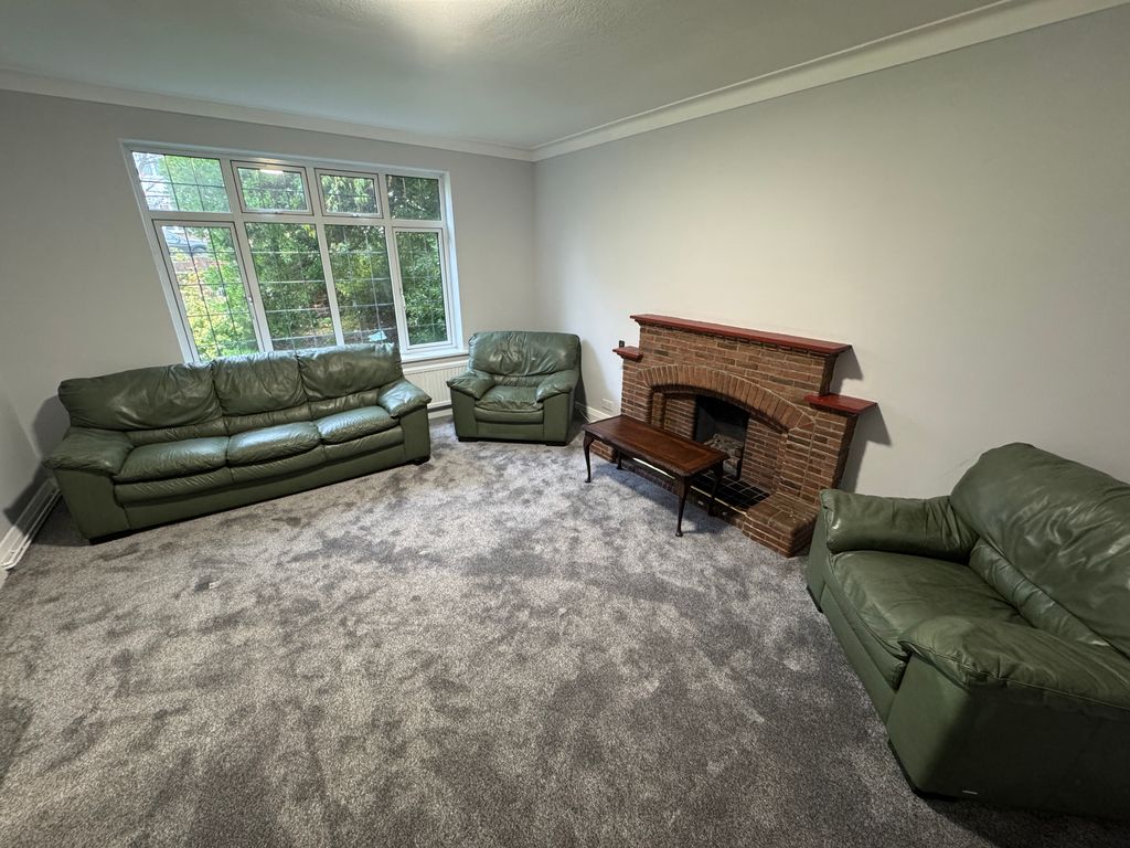 Property photo 2 of 30