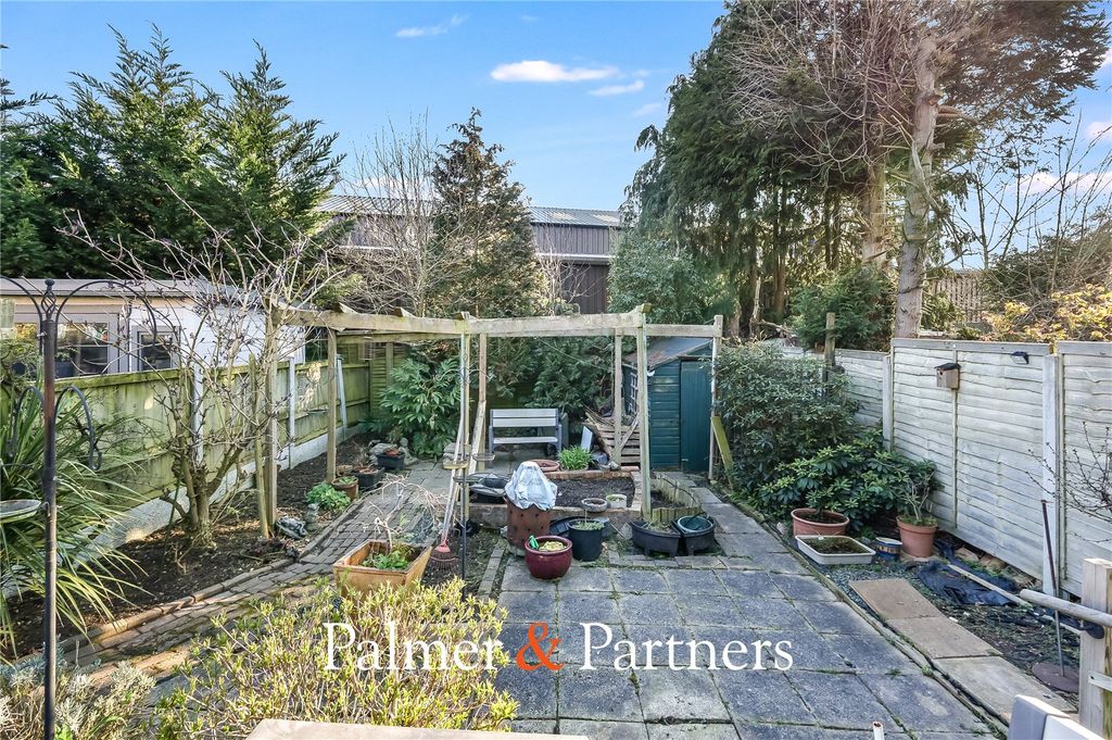 Property photo 2 of 21 Picture No. 16