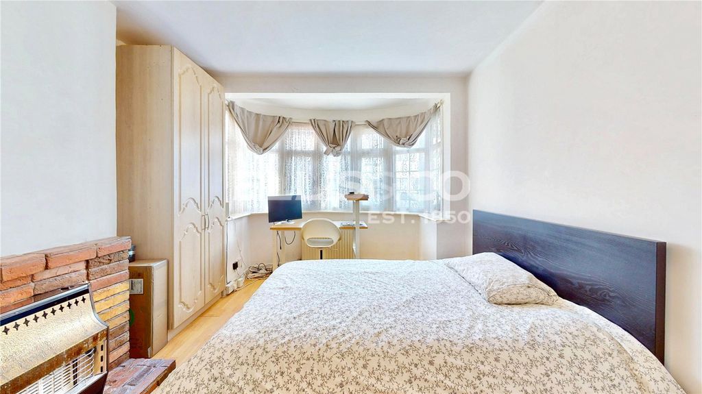 Property photo 3 of 19 Picture No. 35