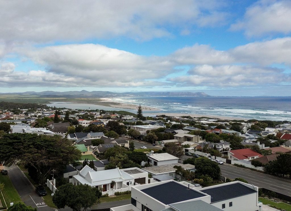 Property photo 1 of 11 Hf1714635