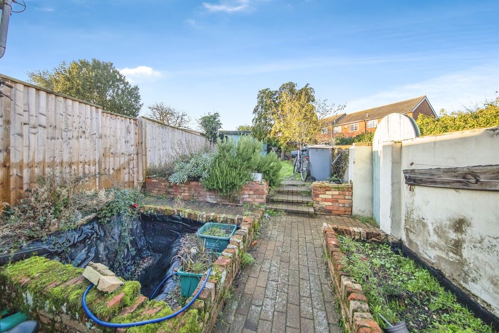 Property photo 1 of 18