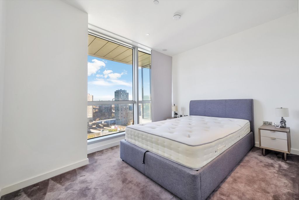 Property photo 3 of 19 Image