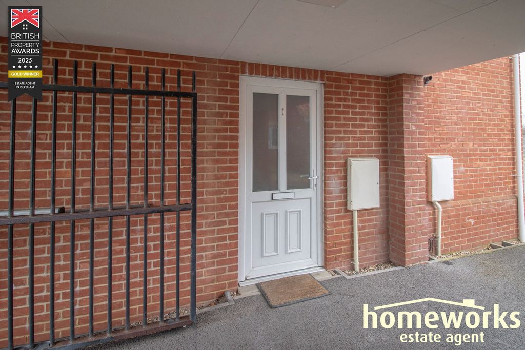 Property photo 2 of 9