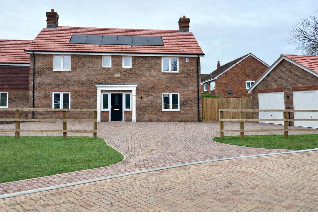 Property photo 1 of 11 Picture No. 10