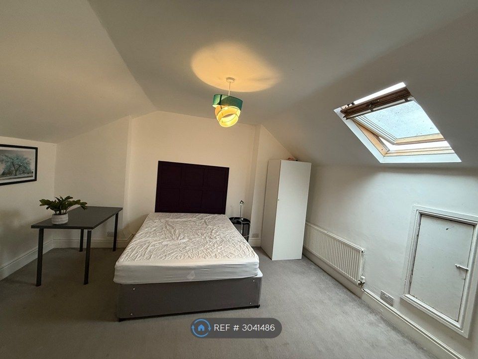 Property photo 1 of 2
