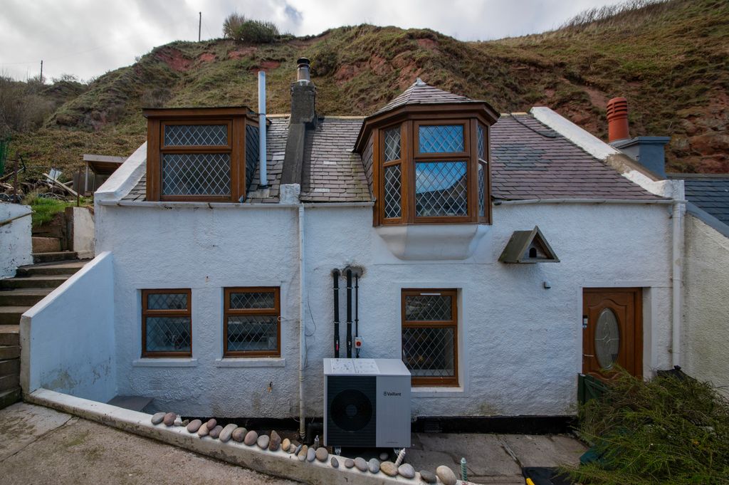 Property photo 1 of 19 Exterior Lead