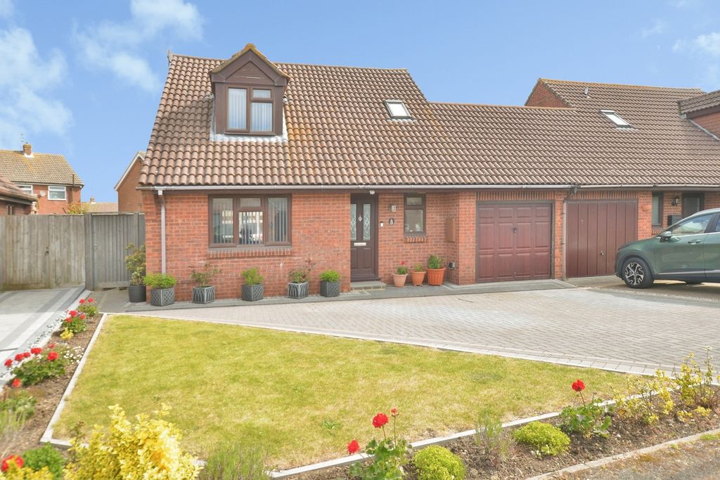 Property photo 1 of 16 Pbox-Img.Jpg