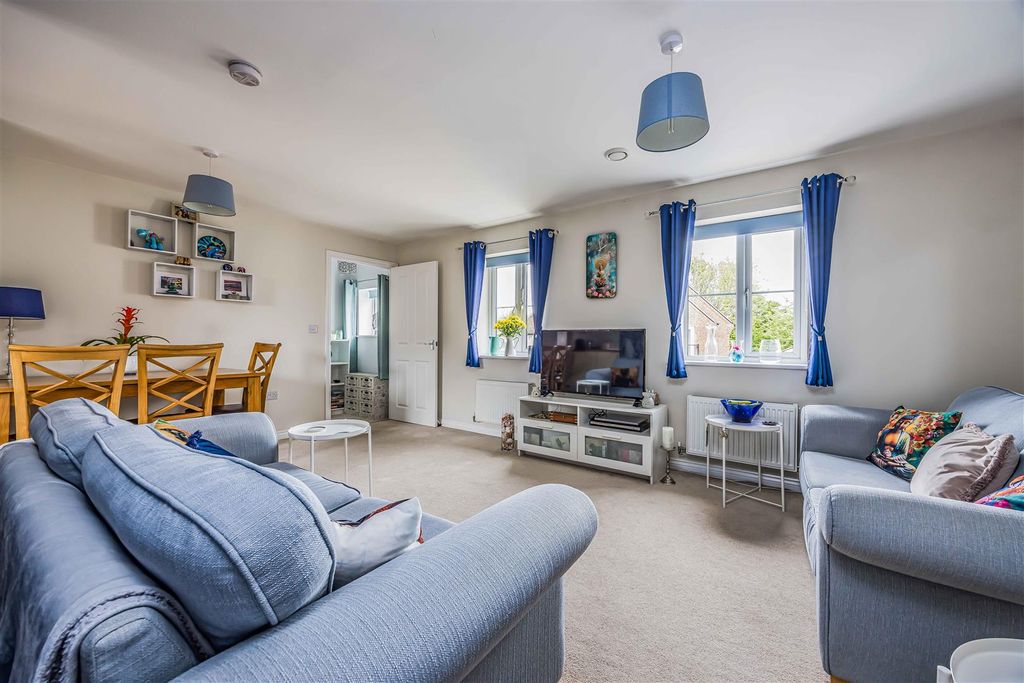Property photo 3 of 14 Flat 3 Moulier Court, St Georges Road, Denmead-Sma