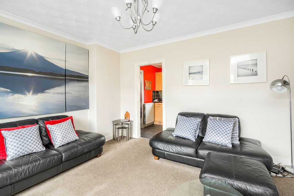 Property photo 3 of 23 2726155