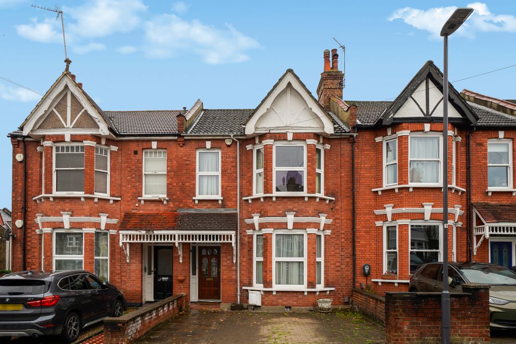 Property photo 1 of 30