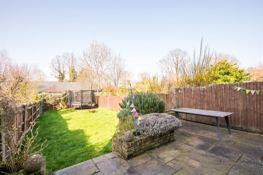 Property photo 3 of 29 105 Grove Park-15.Jpg