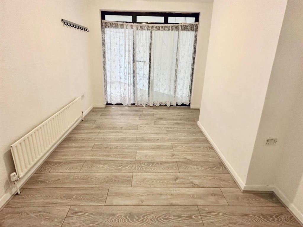 Property photo 2 of 12 Turner Road 11.Jpg