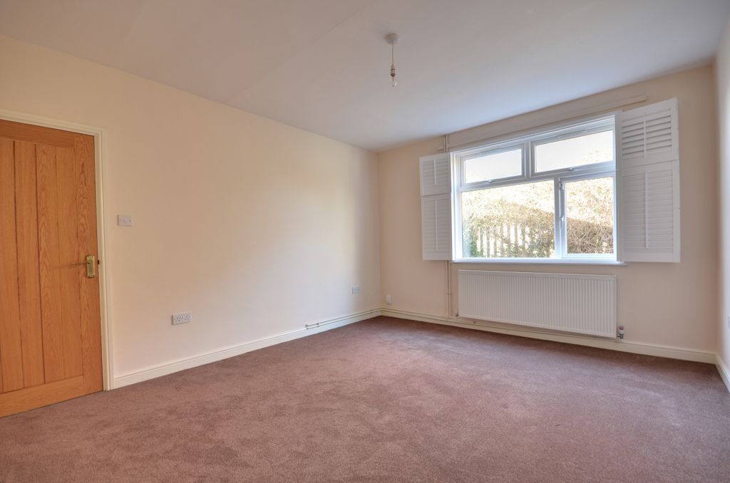 Property photo 2 of 11 2