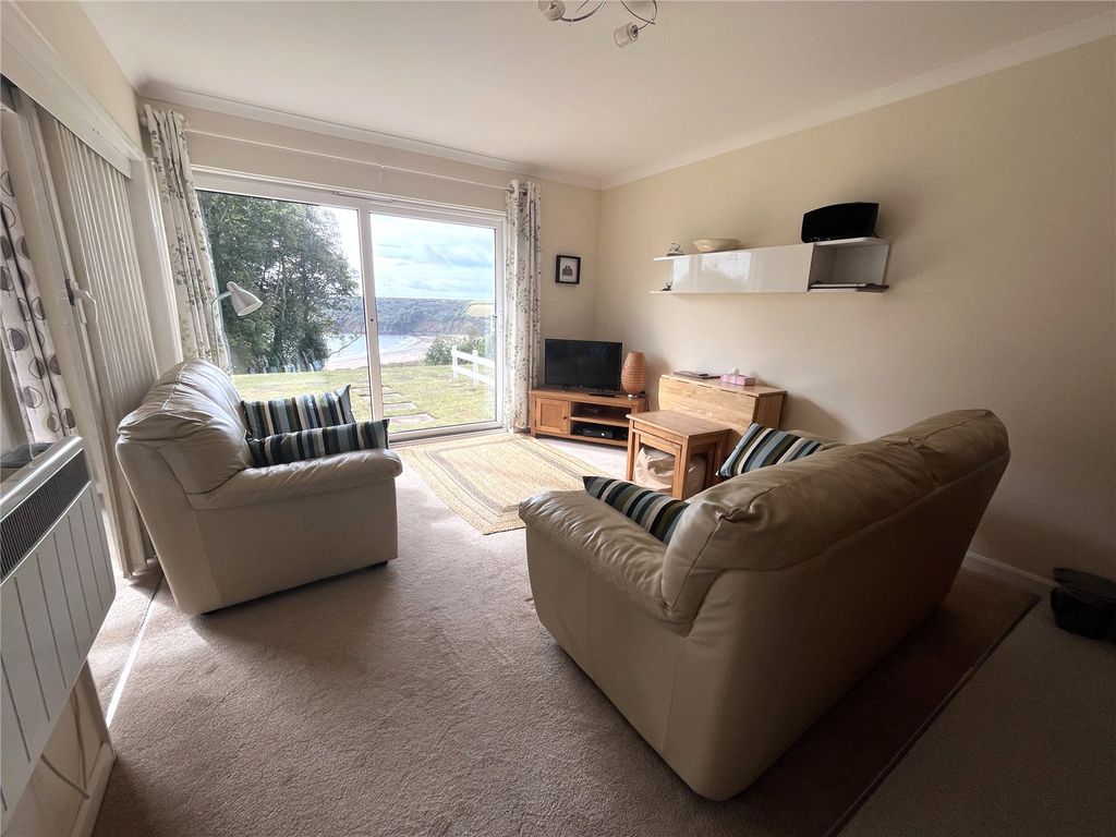 Property photo 3 of 10 Picture No. 01