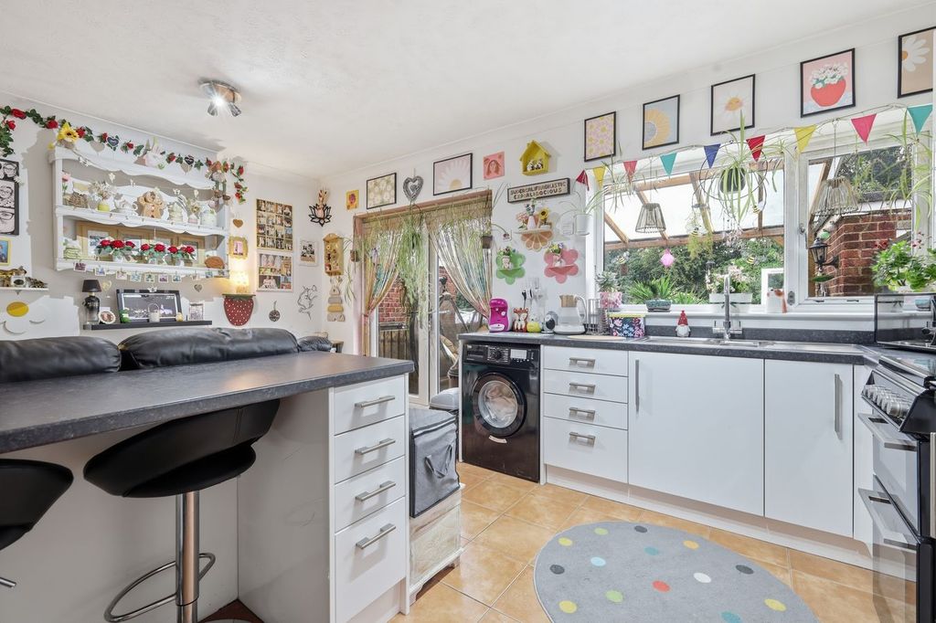 Property photo 3 of 17