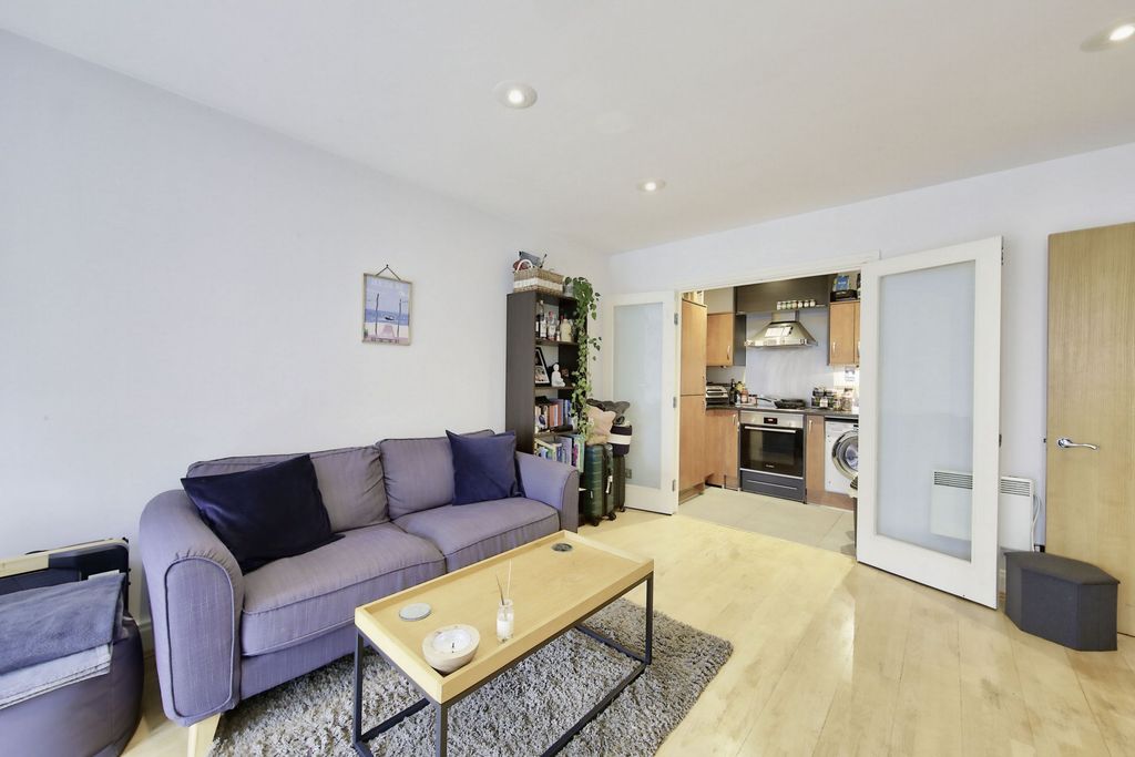 Property photo 2 of 9 Photo 2