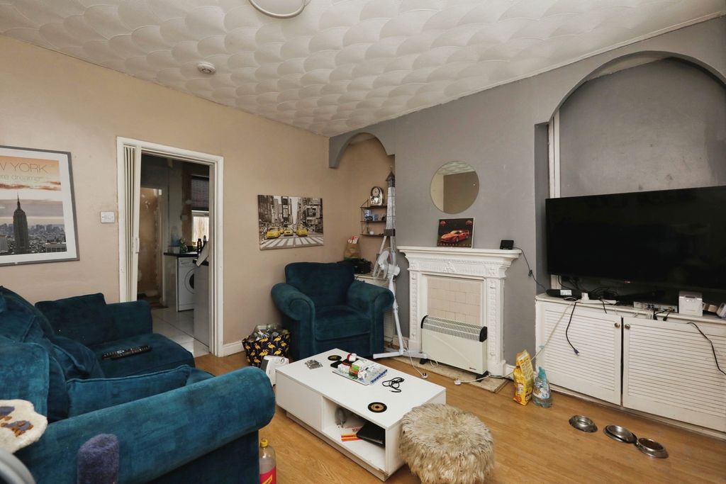 Property photo 3 of 15 Pbox-Img.Jpg