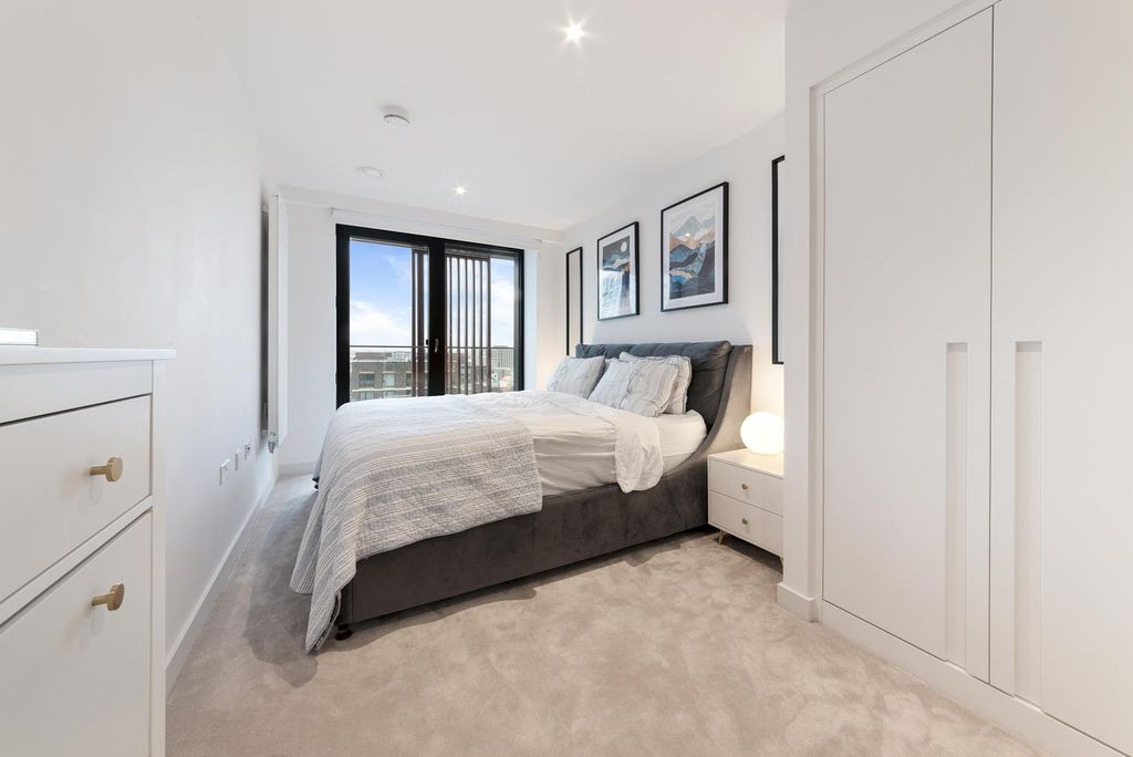 Property photo 3 of 9