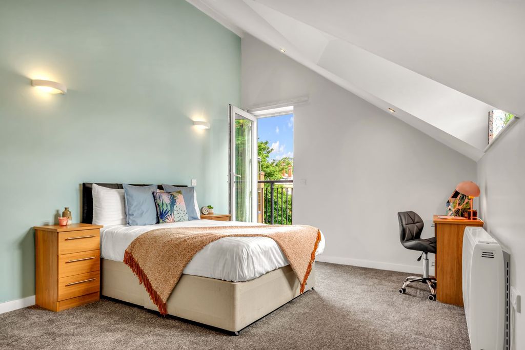 Property photo 1 of 13 Property Photo