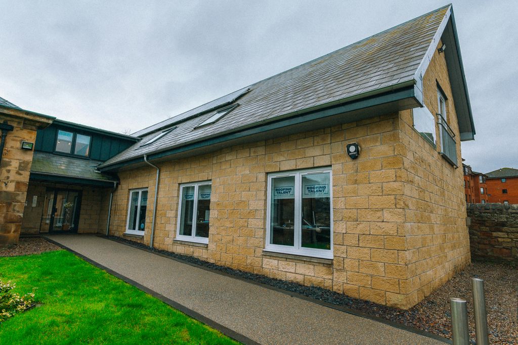 Property photo 2 of 7 P1061978.Jpg