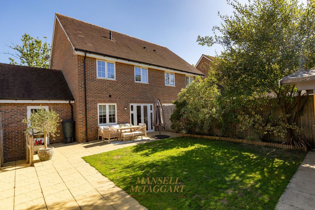 Property photo 2 of 27