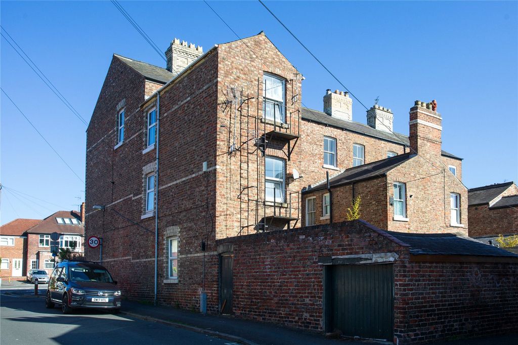 Property photo 2 of 10 Rear Elevation