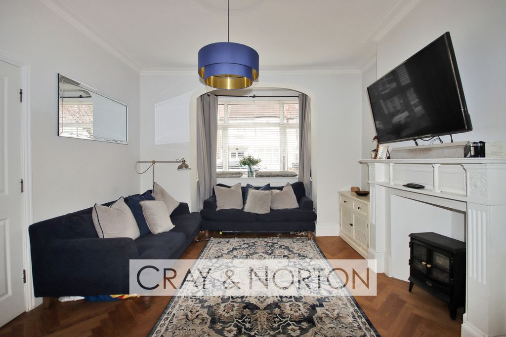 Property photo 3 of 12 Photo 2