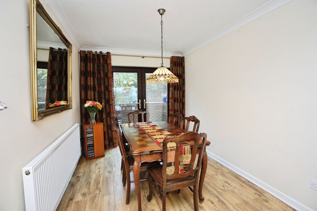 Property photo 3 of 26