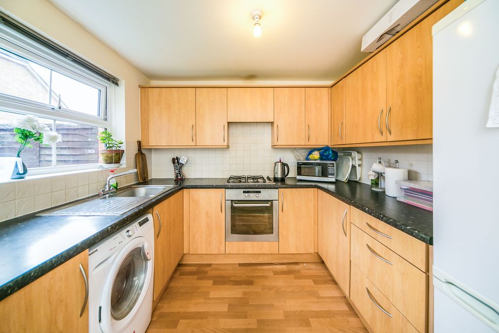 Property photo 2 of 8 38A94d17-B17d-4Fd9-A