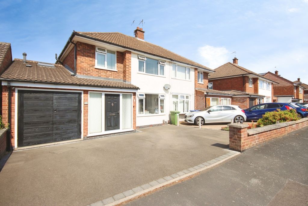 Property photo 1 of 19 Pbox-Img.Jpg