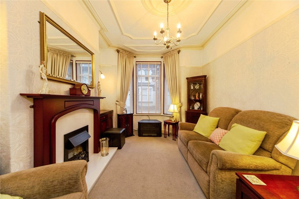 Property photo 3 of 22 Picture No. 24