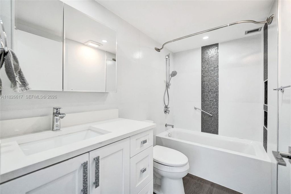 Property photo 2 of 47 <Alttext/>