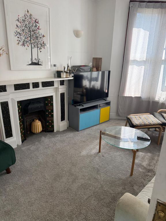 Property photo 2 of 9