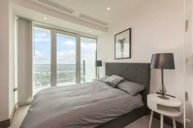 Property photo 3 of 12 Double Bedroom With Terrace Access