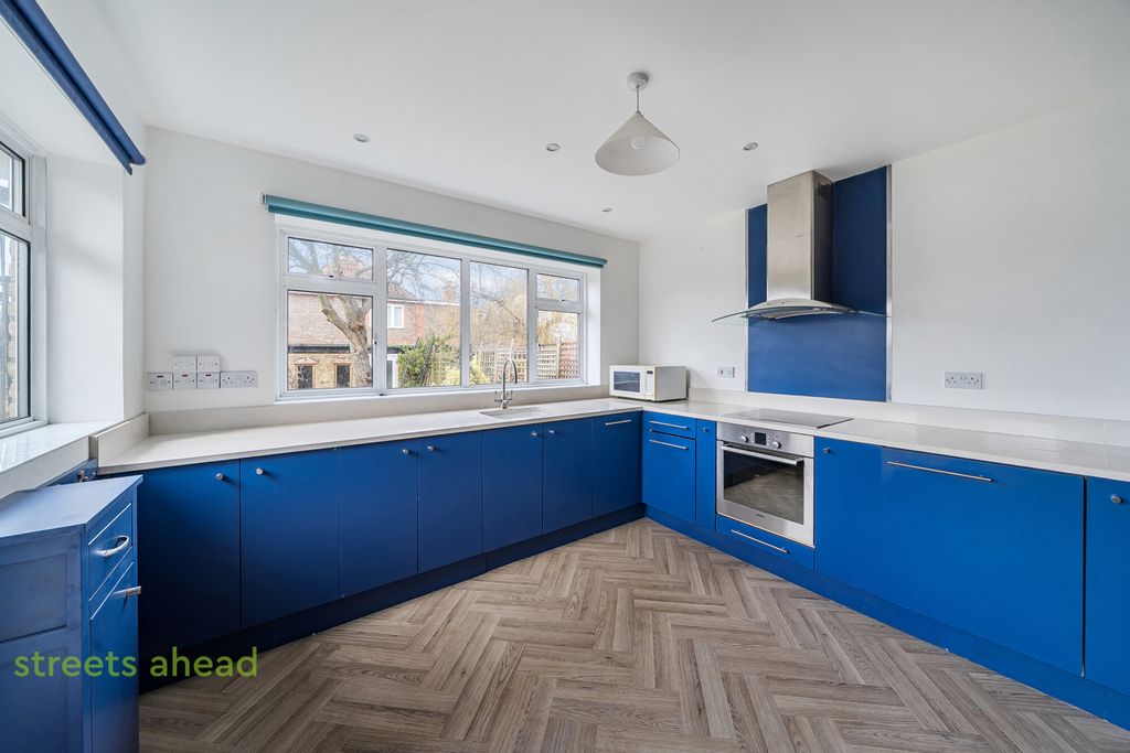 Property photo 2 of 23 Fa7580d7-F60A-403...