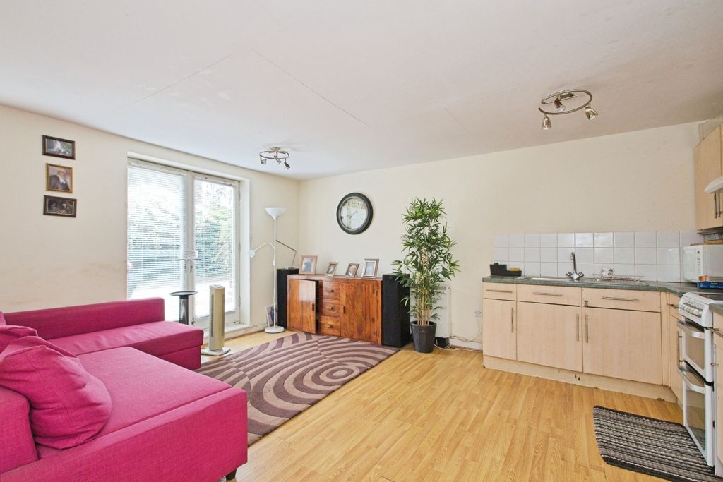 Property photo 1 of 19 Img_6876