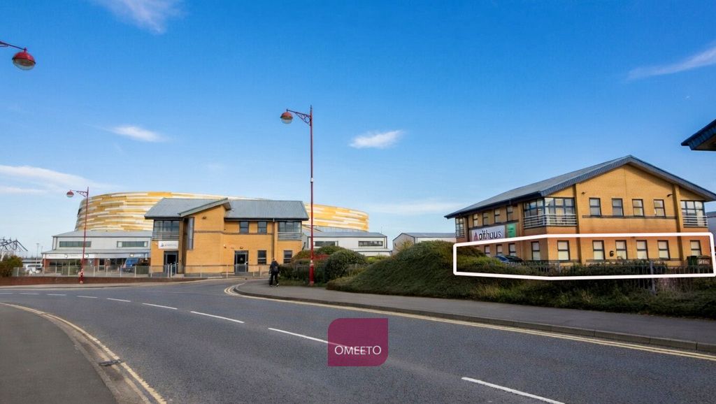 Property photo 1 of 11 Office To Let