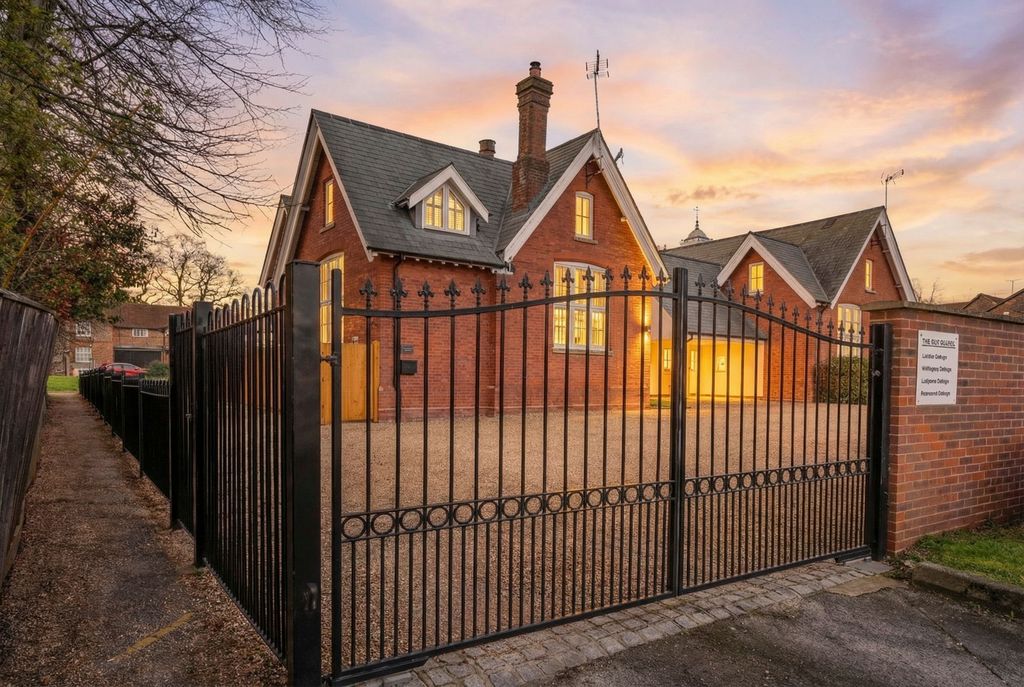 Property photo 2 of 14 Twilight Outside